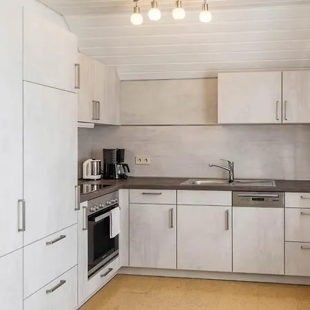 1 Baur Nr 3 Apartment